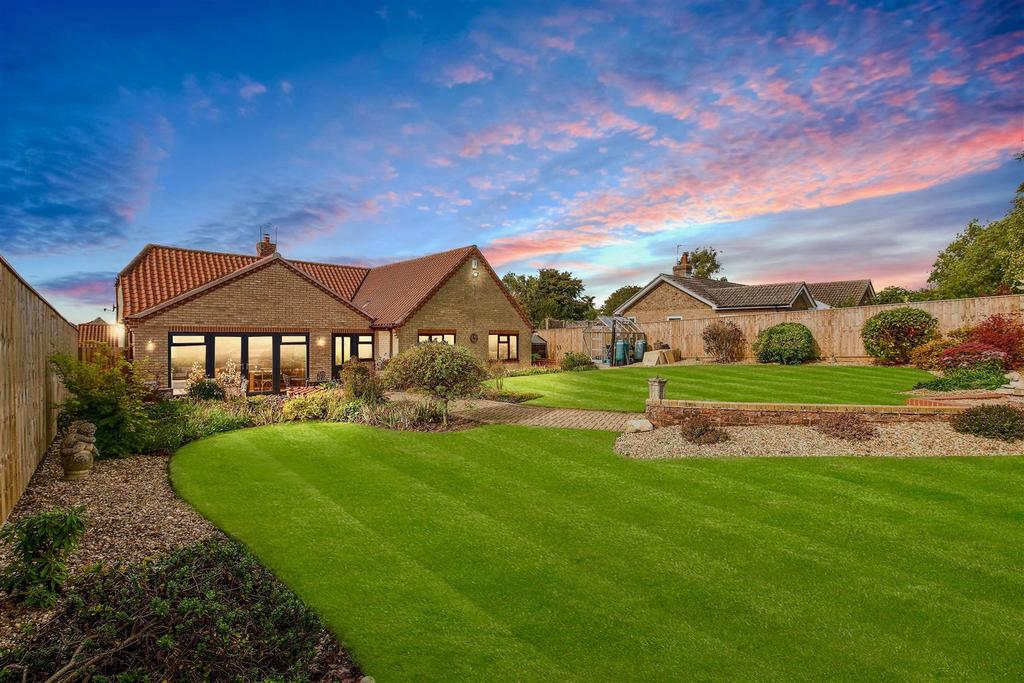 Somerton Rise, Boothby Graffoe, Lincoln 4 bed detached house £550,000