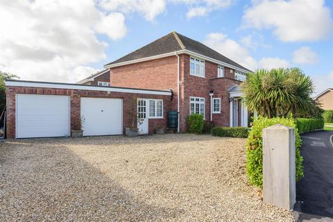 8 Broady Strap, Fremington, Barnstaple, EX31 2NP