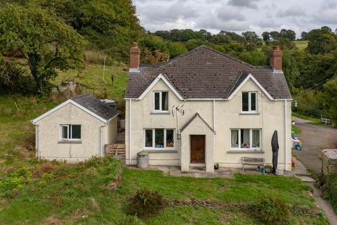 4 bedroom property with land for sale - Cenarth, Newcastle Emlyn