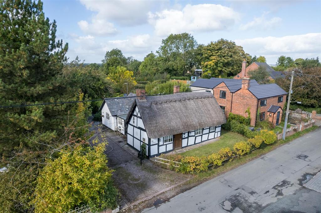 Moreton Street, Prees, Whitchurch 4 bed detached house £475,000