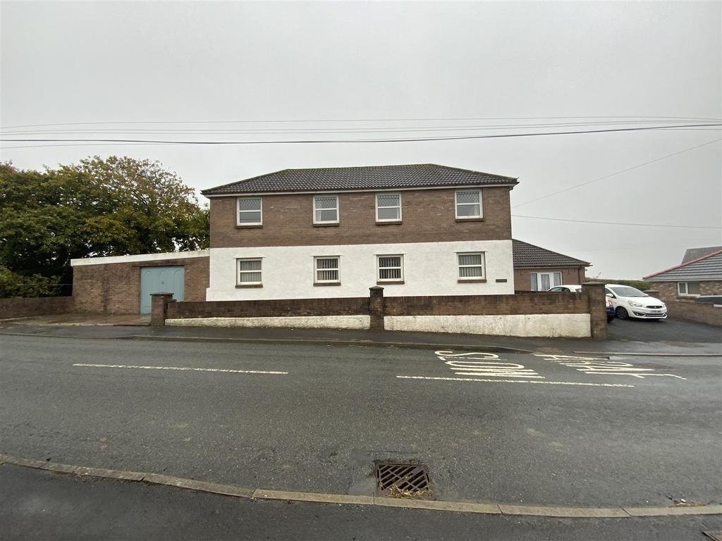 Four Roads, Kidwelly 3 bed detached house £299,995