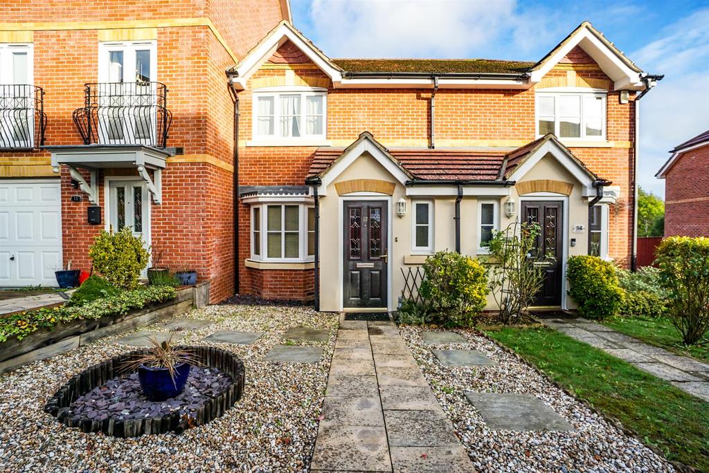 Etchingham Drive, St. LeonardsOnSea 3 bed terraced house £300,000