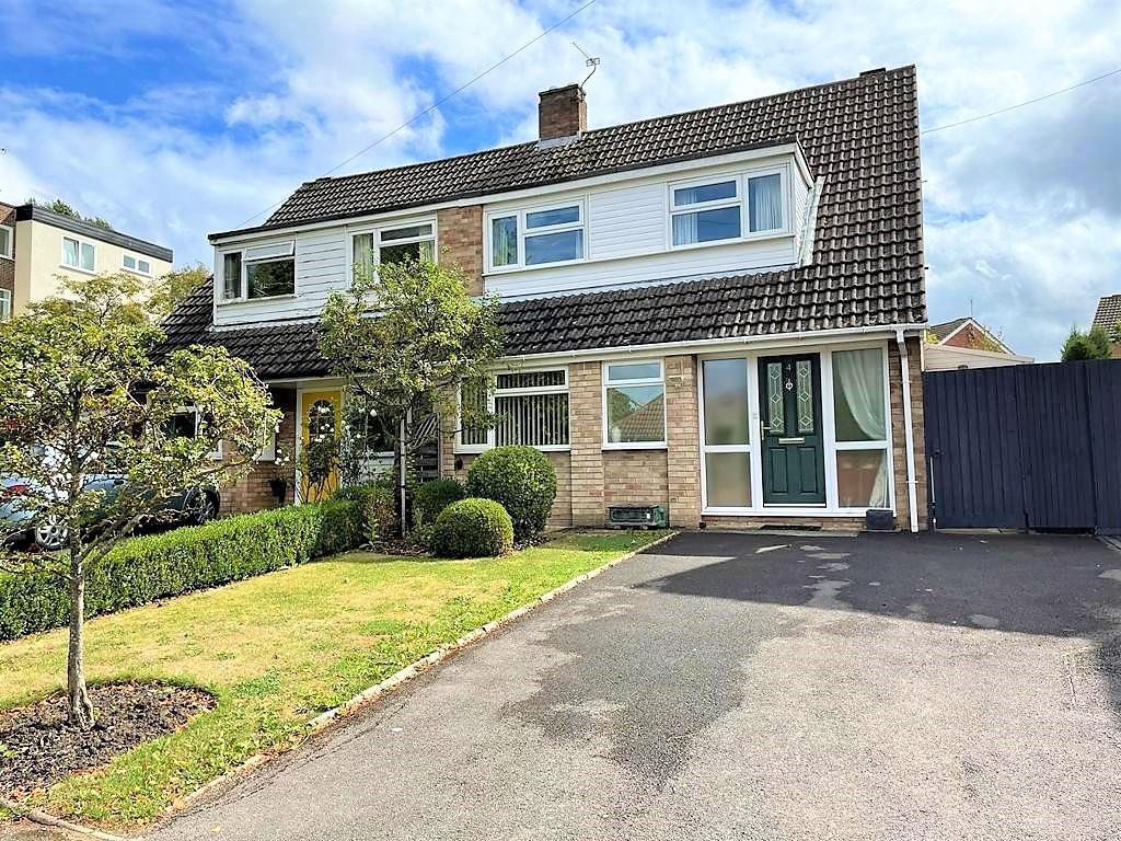 Alma Road, Cheltenham, GL51 3LS 3 bed semidetached house £375,000