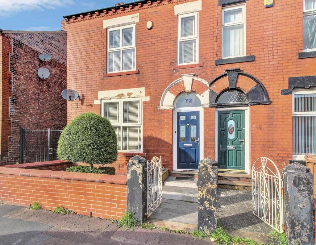 Durnford Street, Middleton, Manchester 3 bed end of terrace house for