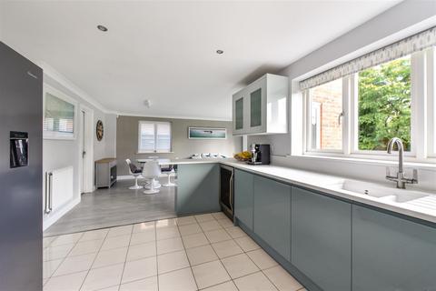 96 Barnham Road, Barnham, Bognor Regis, PO22 0EW