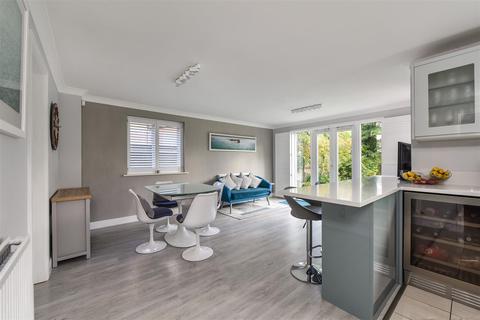96 Barnham Road, Barnham, Bognor Regis, PO22 0EW