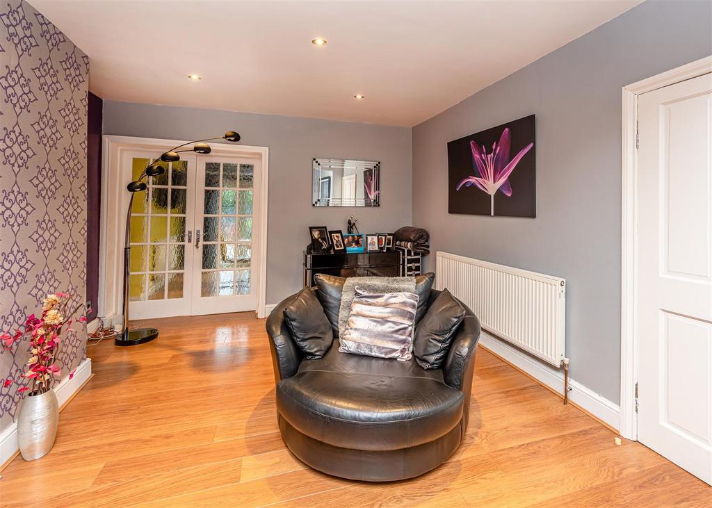 23 Hinckes Road-lounge2.jpg