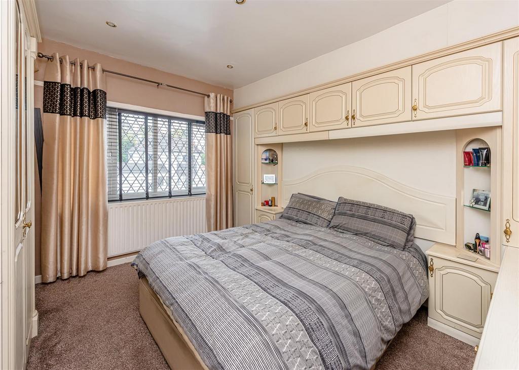 23 Hinckes Road-bed1.jpg