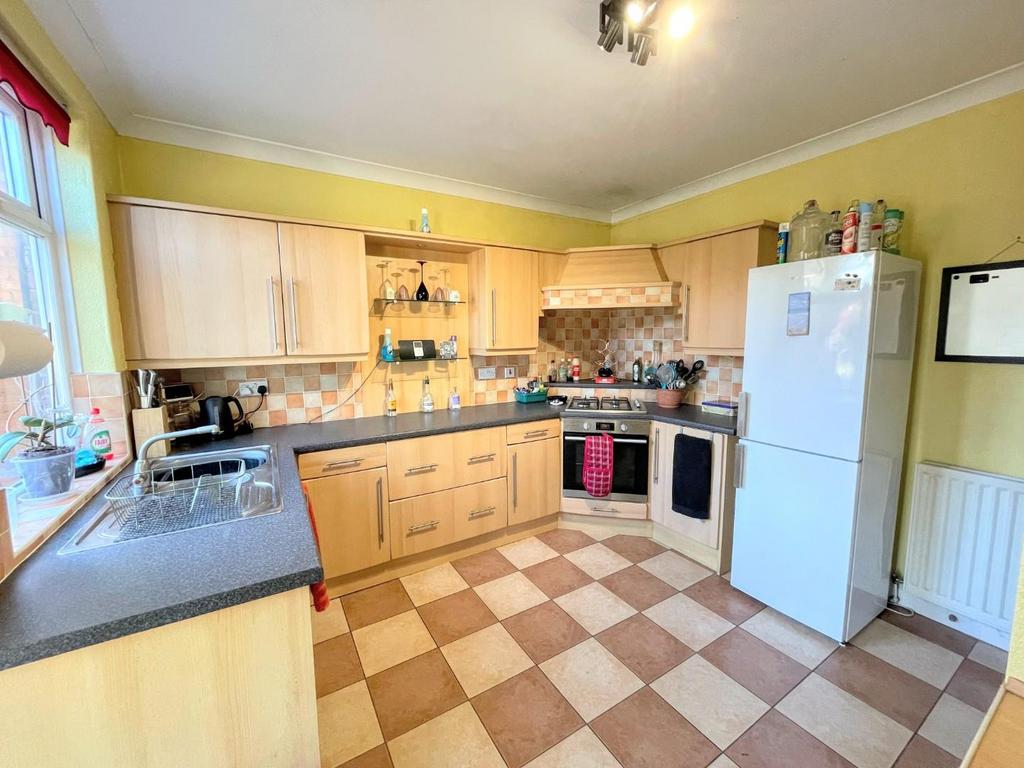 Coatham Crescent, Darlington 2 bed semidetached house £110,000
