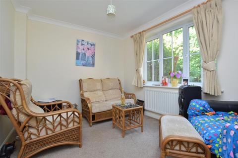 48 Atkinson Close, Norwich, NR5 9NE