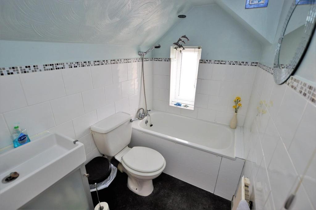 En-suite bathroom