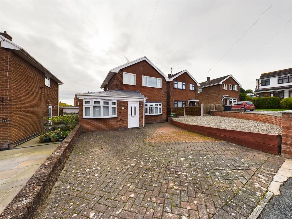 Pine Close, Summerhill, Wrexham 3 bed detached house for sale £237,500