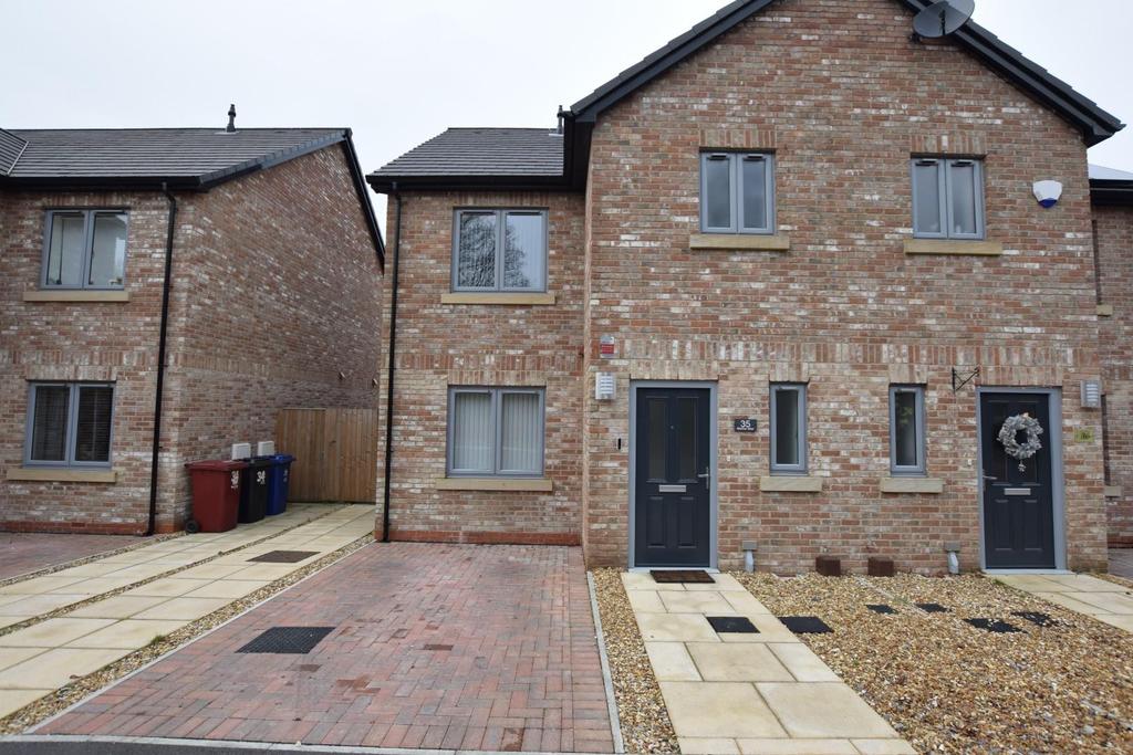 Marina View, Burnley 3 bed semidetached house £1,150 pcm (£265 pw)
