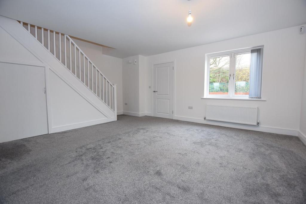 Marina View, Burnley 3 bed semidetached house £1,150 pcm (£265 pw)