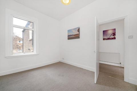 76b Solon Road, London, SW2 5UY