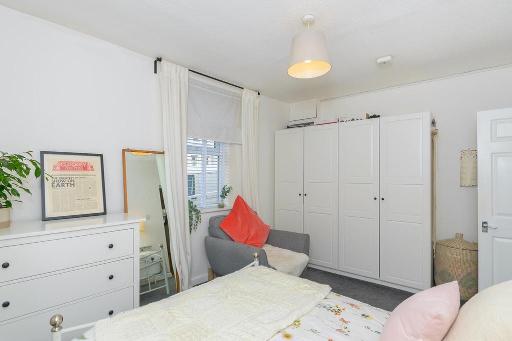 DAORHGIELNOVAA19 - Bedroom B.jpg