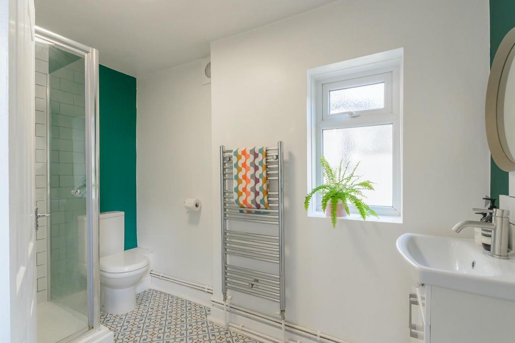 DAORHGIELNOVAA19 - Bathroom A.jpg