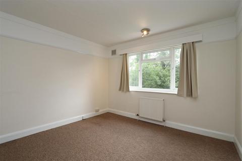 2 bedroom flat to rent, Hadley Hall, Lynwood Grove, London N21