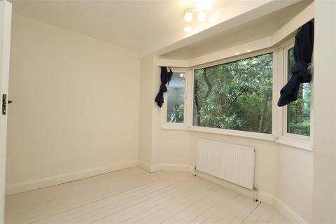 2 bedroom flat to rent, Hadley Hall, Lynwood Grove, London N21