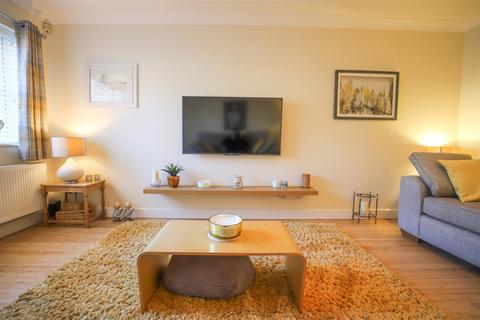 16 Barbary Drive, Sunderland, SR6 0RB