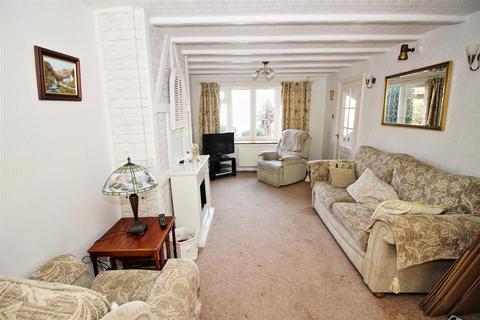 3 bedroom semi-detached house for sale - Gisburn Close, Nottingham