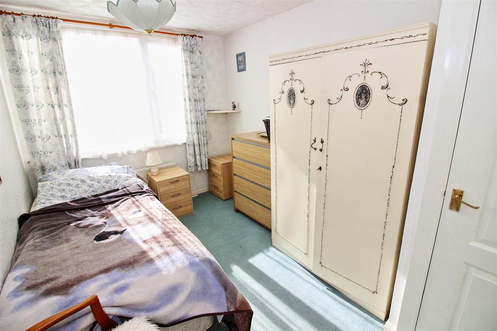 Bed2.JPG