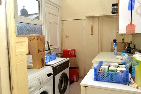 82 Langham Road, Oldham, OL8 1AX