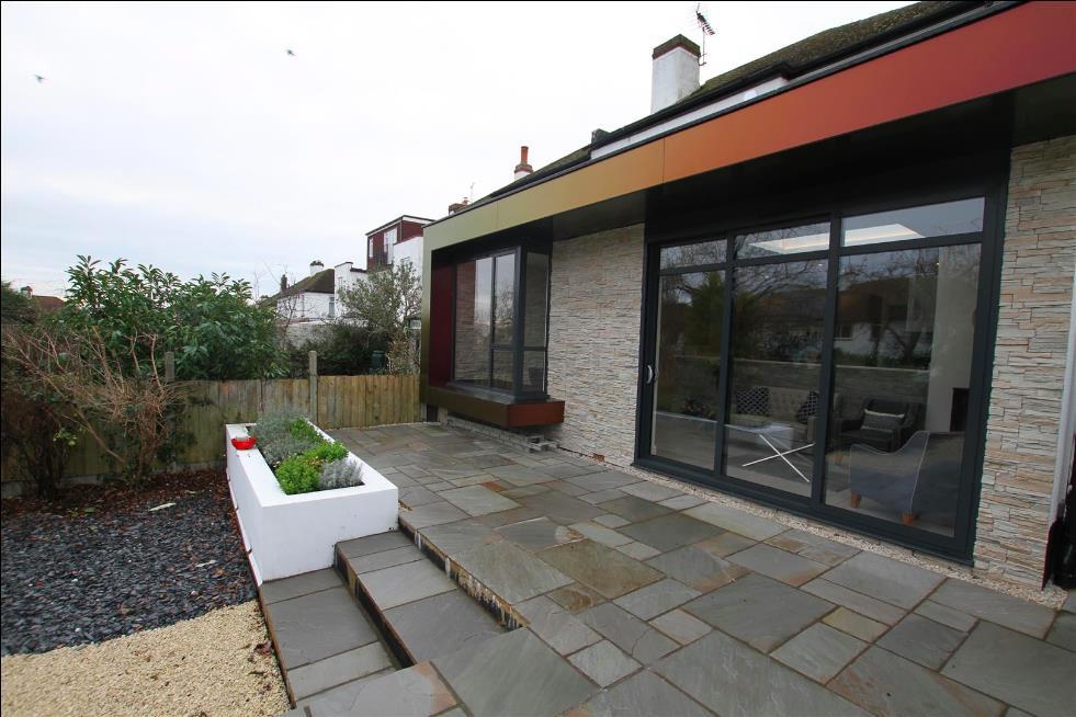 Quorn Gardens, LeighOnSea 2 bed semidetached house £1,750 pcm (£