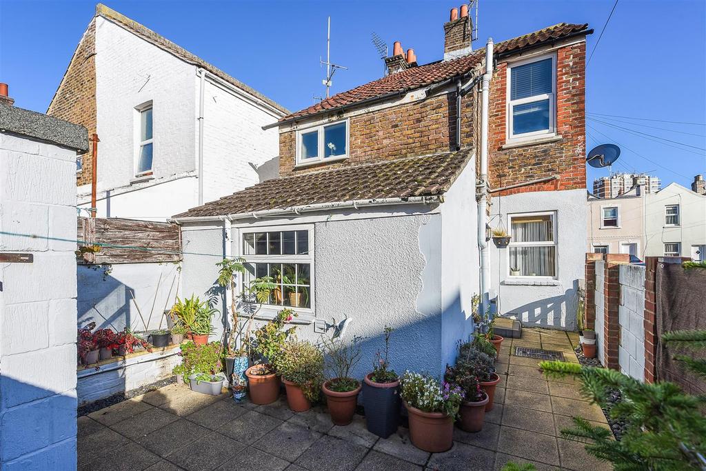 Ockley Road, Bognor Regis 1 bed apartment for sale £145,000