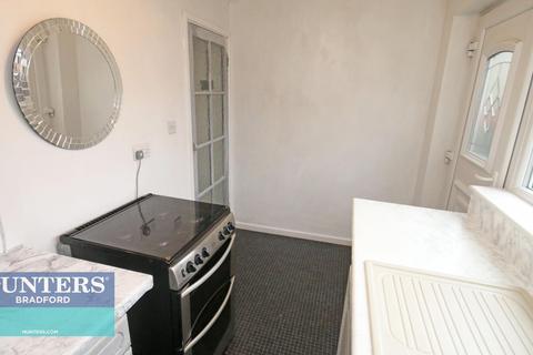 3 Barraclough Square, Bradford, BD12 8NQ