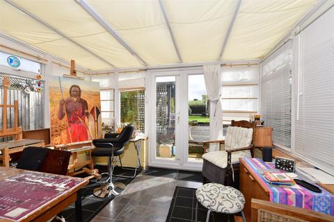38 Barton Road, Canterbury, CT1 1YQ