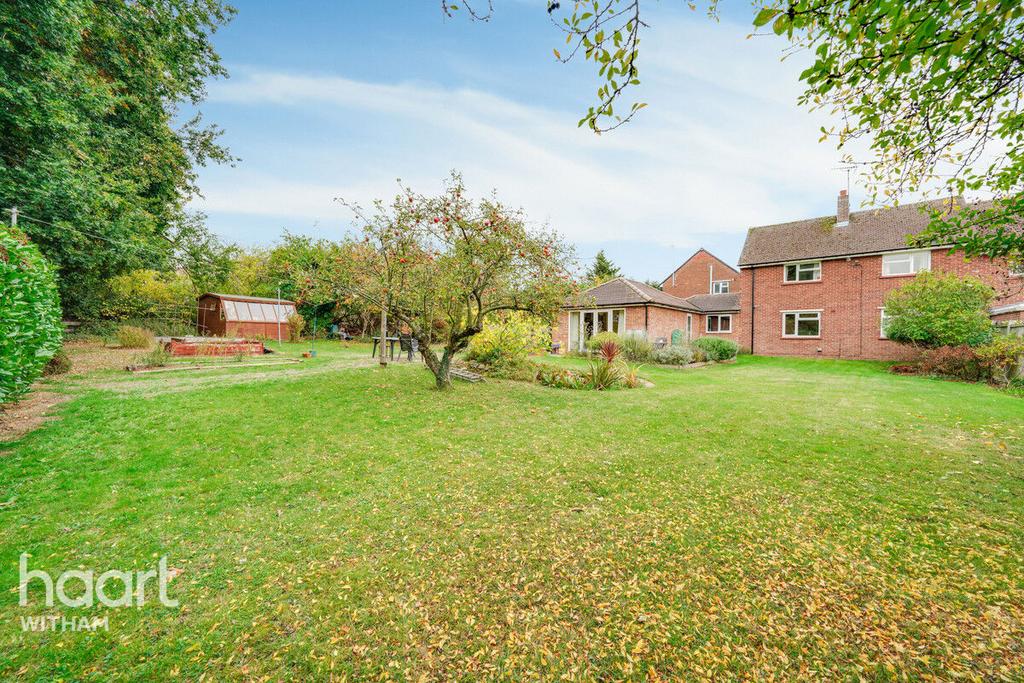 Ebenezer Close, Witham 4 bed semidetached house £450,000