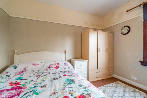 33 Crewe Crescent, EH5 2JR