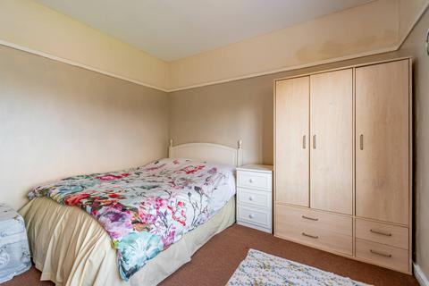 33 Crewe Crescent, EH5 2JR