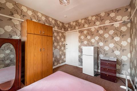 33 Crewe Crescent, EH5 2JR