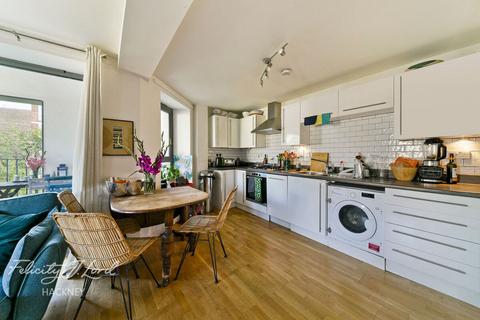 Flat 9, Shakespeare House Lyme Grove, London, E9 6PX