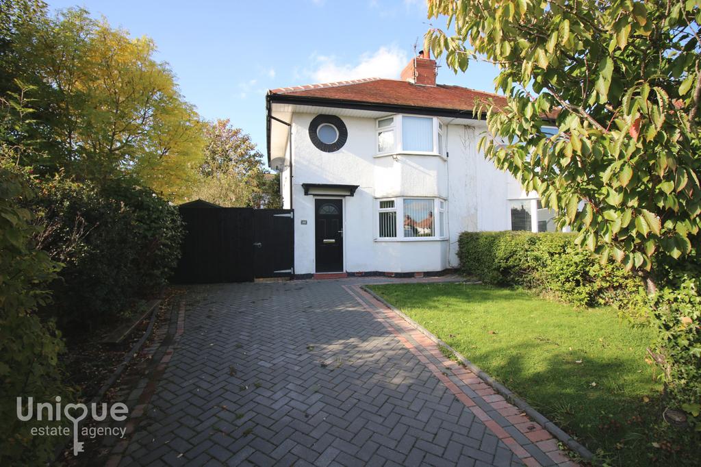 Neville Drive, ThorntonCleveleys, FY5 2 bed semidetached house £149,950
