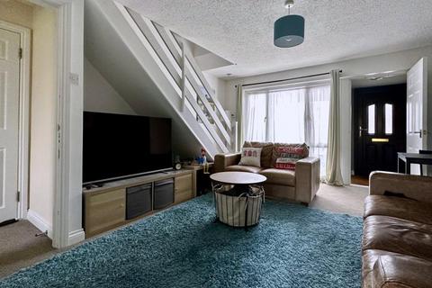 1b Addison Square, Ringwood, BH24 1NY