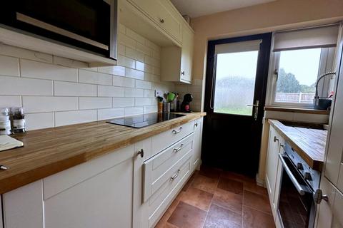 1b Addison Square, Ringwood, BH24 1NY