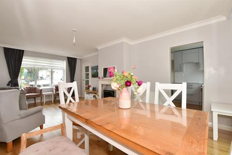 55 Waltham Road, Woodford Green, IG8 8EB
