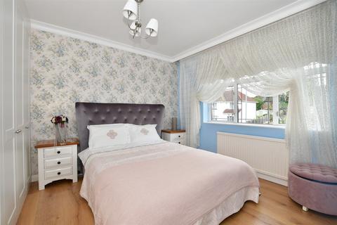 55 Waltham Road, Woodford Green, IG8 8EB