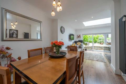6 Shendish Edge, Hemel Hempstead, HP3 9SZ