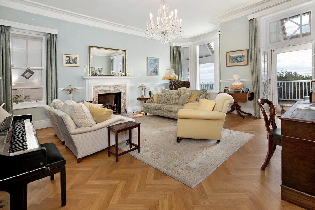 Marine Parade, Budleigh Salterton, Devon, EX9 6 bed detached house for