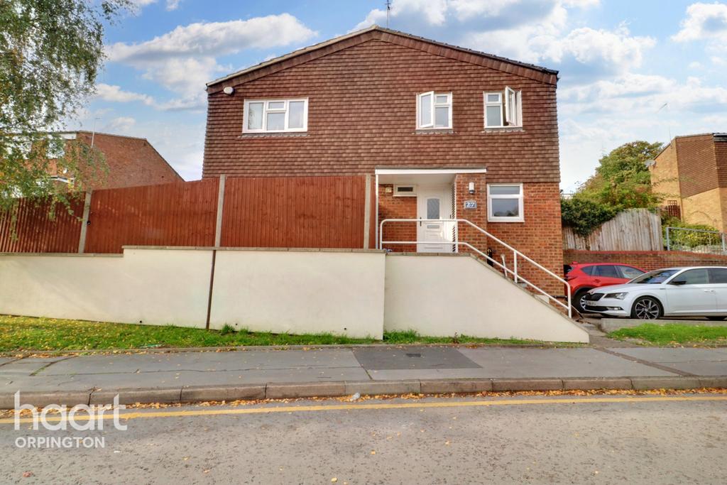 Stapleton Road, Orpington 3 bed end of terrace house £495,000