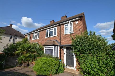 3 bedroom semi-detached house to rent, Boxted Close, Buckhurst Hill, IG9