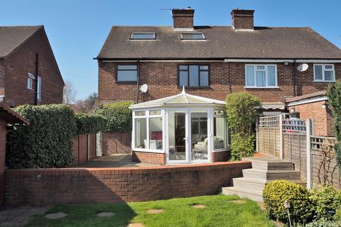 3 bedroom semi-detached house to rent, Boxted Close, Buckhurst Hill, IG9