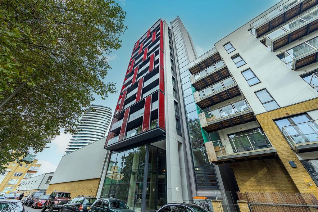 Gwynne Road, Battersea, London, SW11 1 bed flat £2,145 pcm (£495 pw)