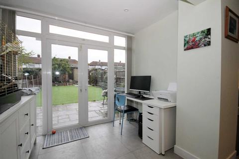 50 Kingsbridge Road, Morden, SM4 4QB