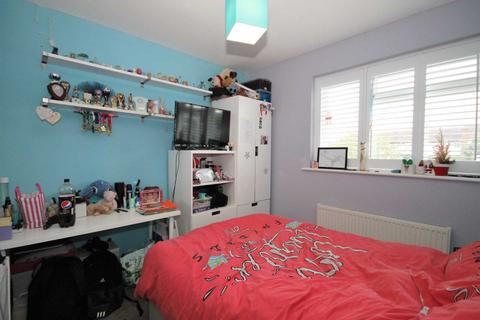 50 Kingsbridge Road, Morden, SM4 4QB