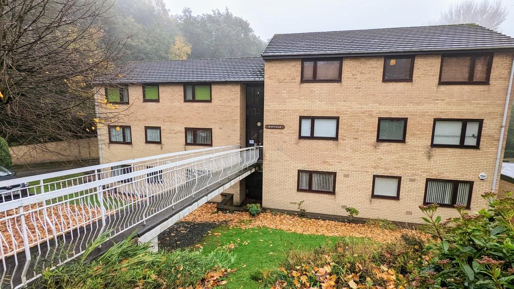 Castlewood Drive, Fulwood, Sheffield 2 bed apartment £825 pcm (£190 pw)